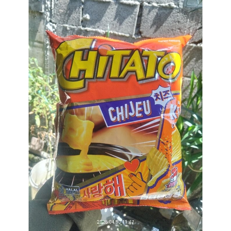 

chitato potato chips keripik kentang 68g