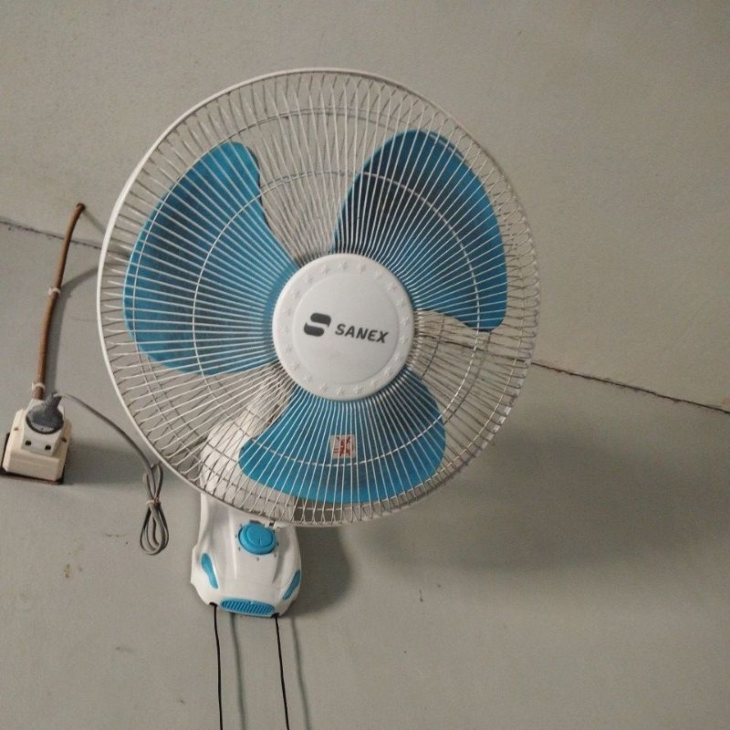 kipas dinding Sanex