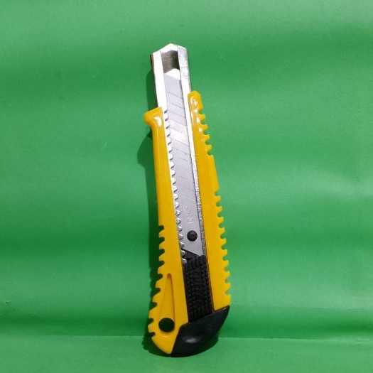 

Cutter Besar | Pisau Cutter Besar LINAI 0.5mm Blade