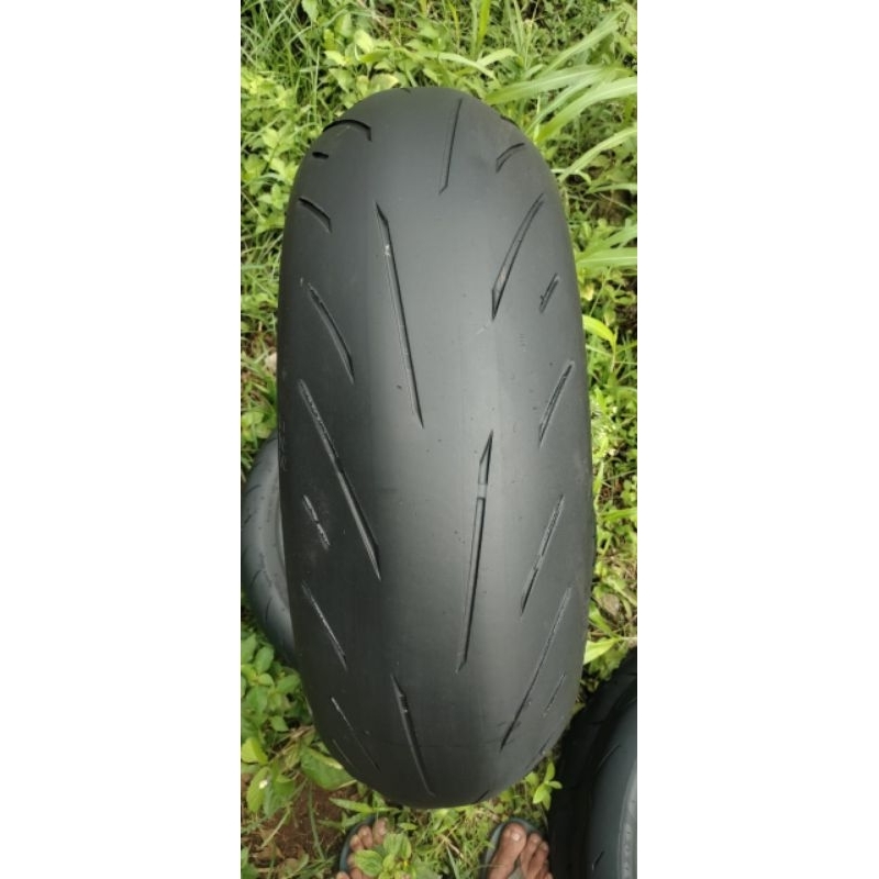 ban sofcompond merk battlax ukuran 190/55 ring 17 tubles aman