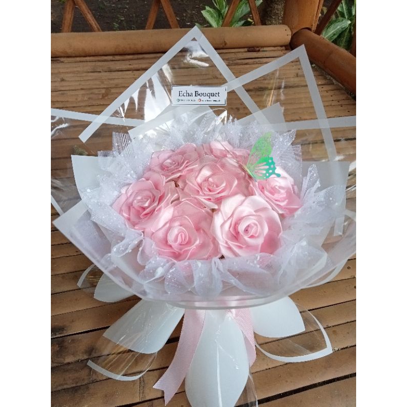 

Bucket pita satin 7 tangkai