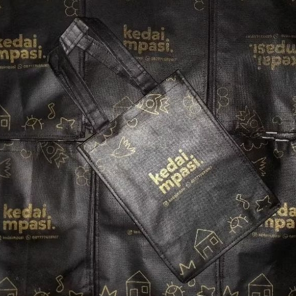 

TAS SPUNBOND KECIL 20 x 5 x 30 cm