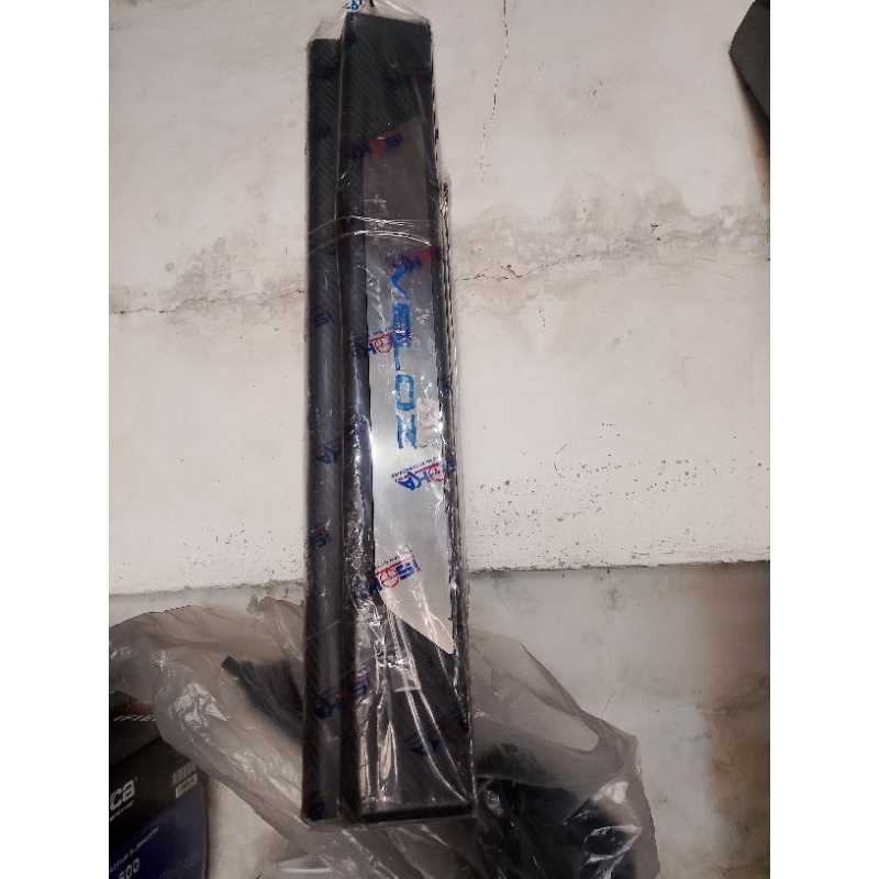 Lis pintu LED mobil Avanza Veloz