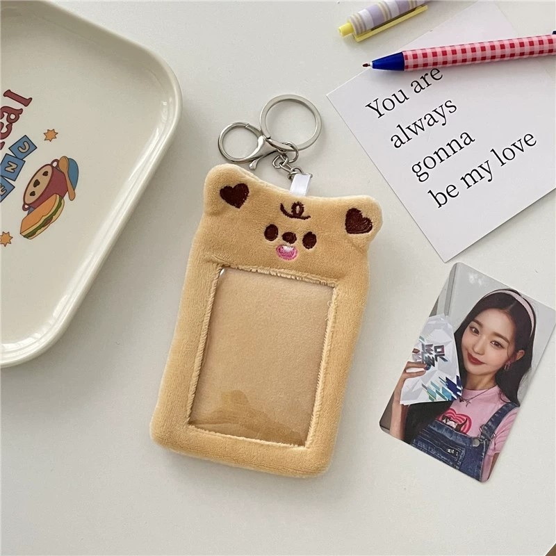 

ID CARD Holder Gantungan Kunci Motif Boneka Lucu Model Korea Tempat Pelindung Kartu Nama Photocard