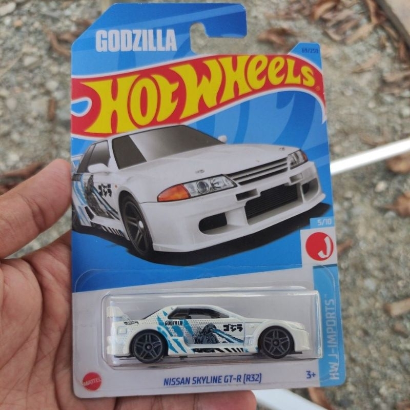 Hotwheels Nissan skyline GT-R R32 Godzilla First edition