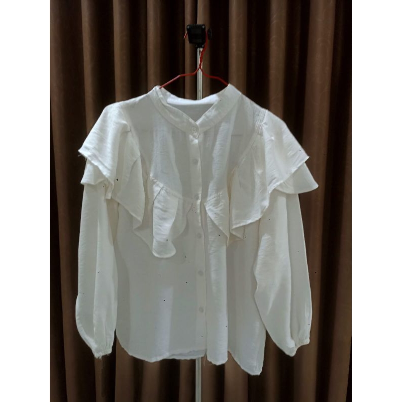 blouse ruffle putih PRELOVED