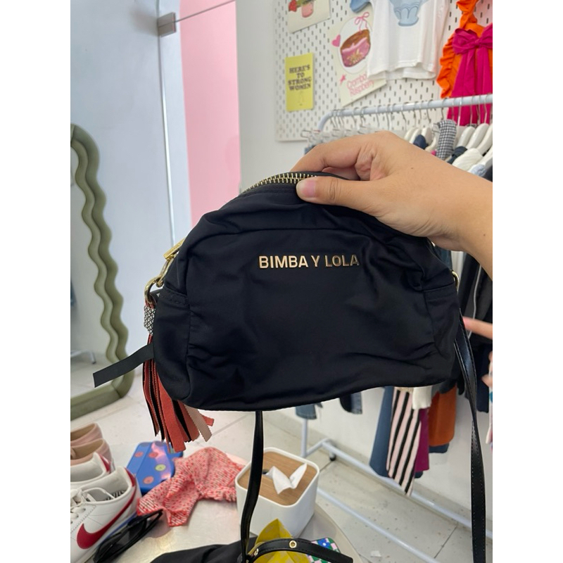 Bimba Y Lola Sling Bag Black Hitam
