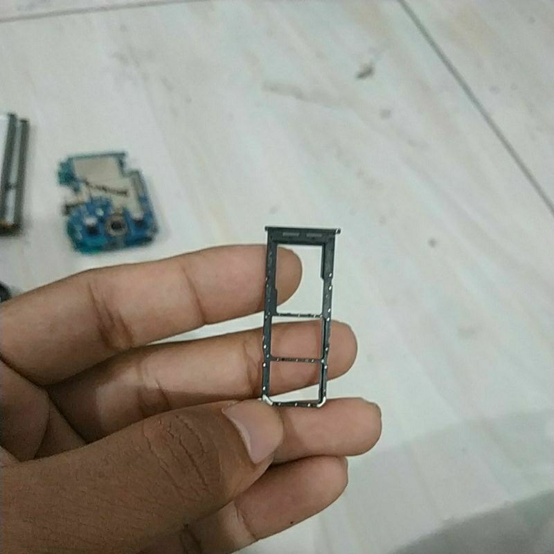 simtray bekas Samsung a04s