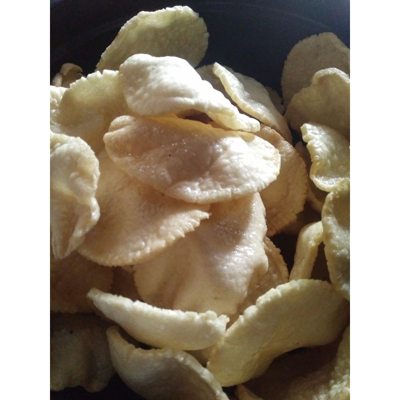 

Krupuk Bawang dan tumbar