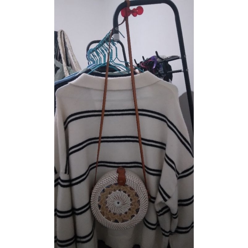 pre loved—tas selempang rotan bulat