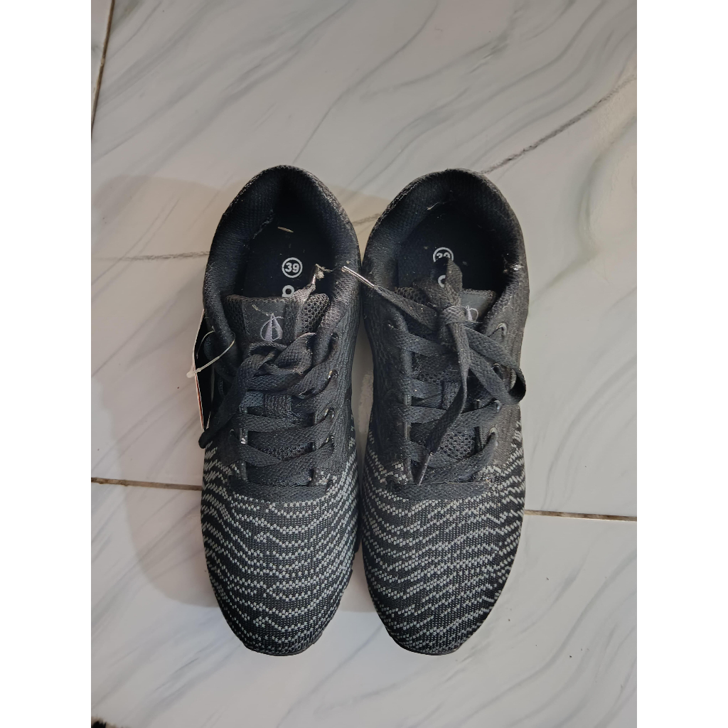 ARDILES SEPATU RUNNING