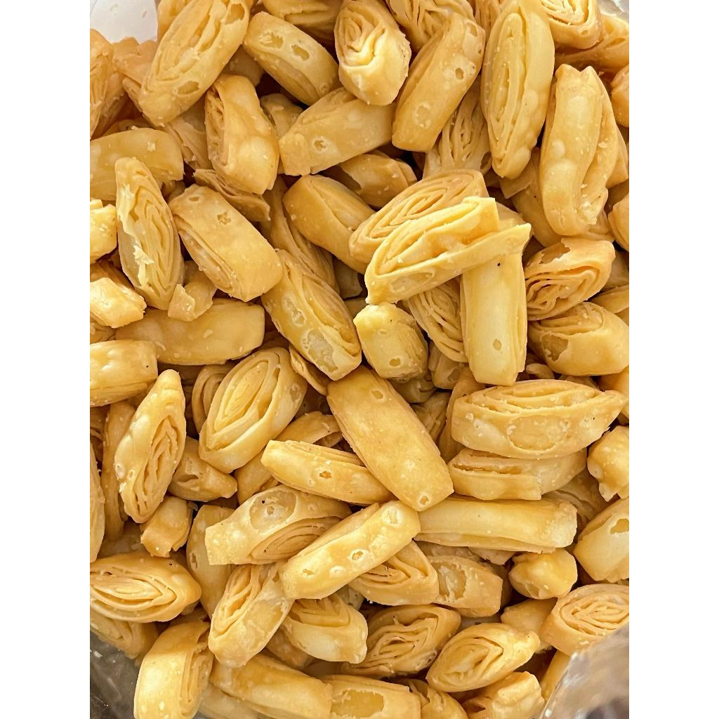 

STIK DAUN / STIK DAUN ORIGINAL / PANGSIT / 500GR / AMA SNACK / CAMILAN MURAH MERIAH