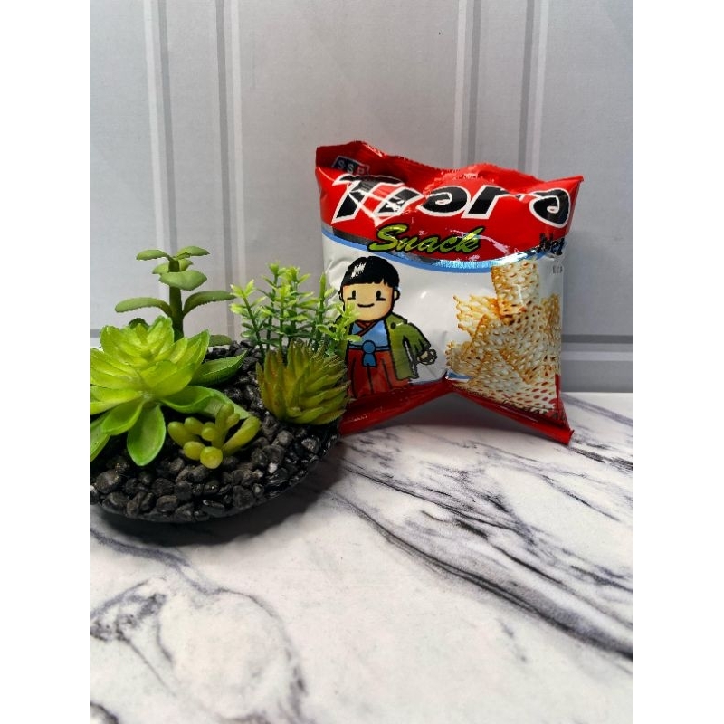

snack tiara per renceng isi 10pcs,per karton isi 10 renceng