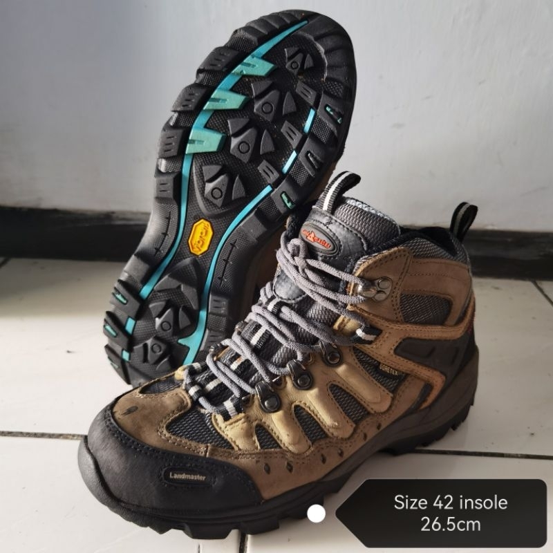 Sepatu Gunung LANDMASTER Kumkang GoreTex Vibram 42