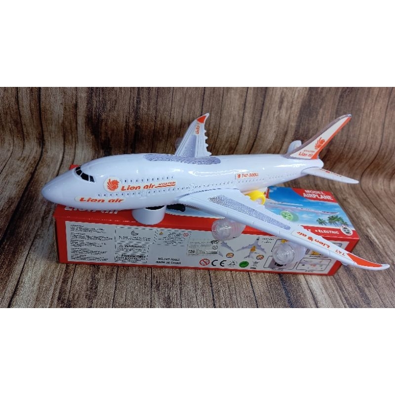 Mainan Pesawat Lion Air Besar