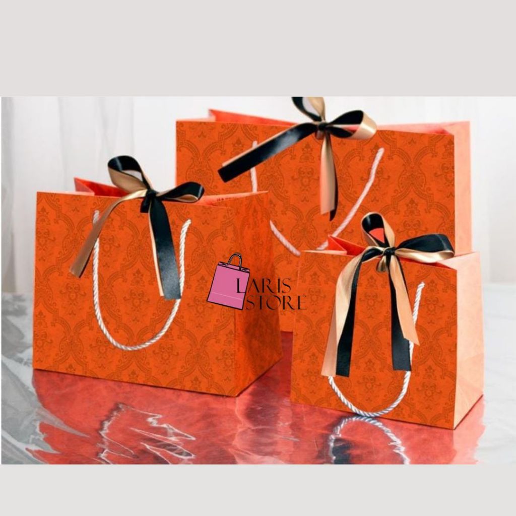 

Paperbag Premium Batik OREN/ Tas Kado Impor / Tas Hadiah / Hampers/ Paperbag Batik Oren