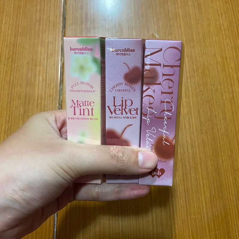 [PRELOVED, SEGEL] BARENBLISS LIP VELVET // BARENBLISS MATTE TINT