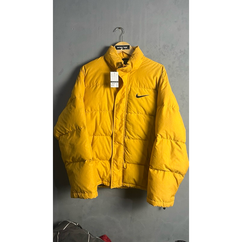 Jaket Puffer Nike kuning