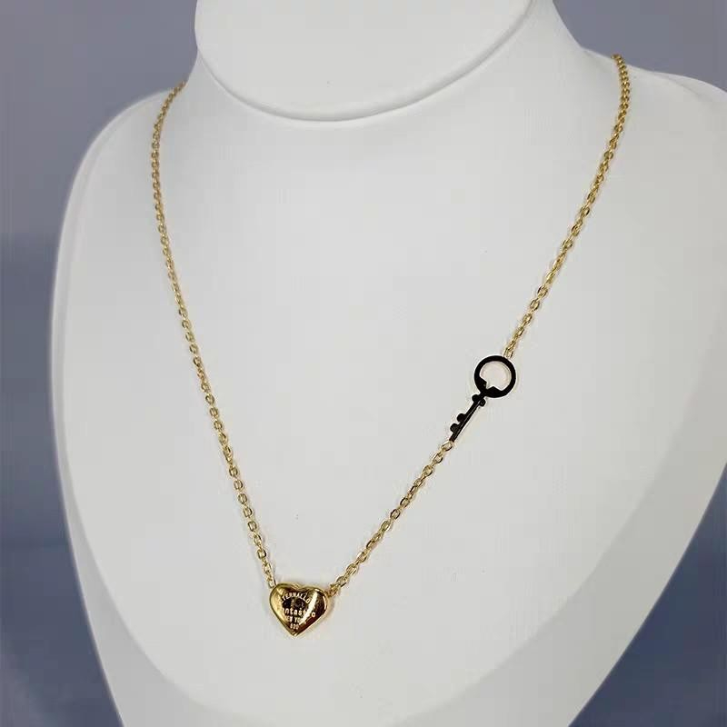 (BISA COD) RizkyFashion.id | Kalung Wanita Anggun ASLI TITANIUM 100% Model Kunci Liontin Love Kecil 