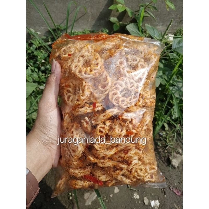 

Seblak Viral Kerupuk Rafael/Bunga 1KG Pedas Daun Jeruk Bumbu Cikruh