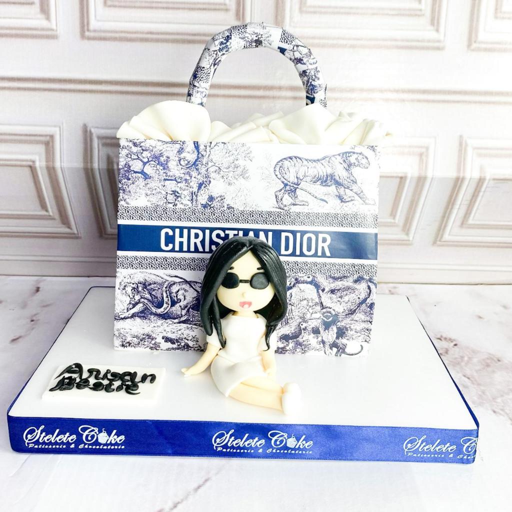 Kue Ulang tahun/Birthday Cake/Kue ultah tema Tas/tas Cake/Kue Birthday tas Jakarta