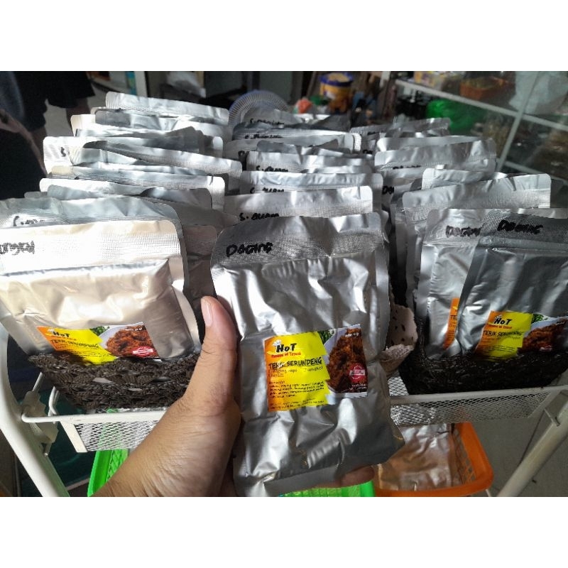 

Terik Serundeng (daging, tongkol, ayam)