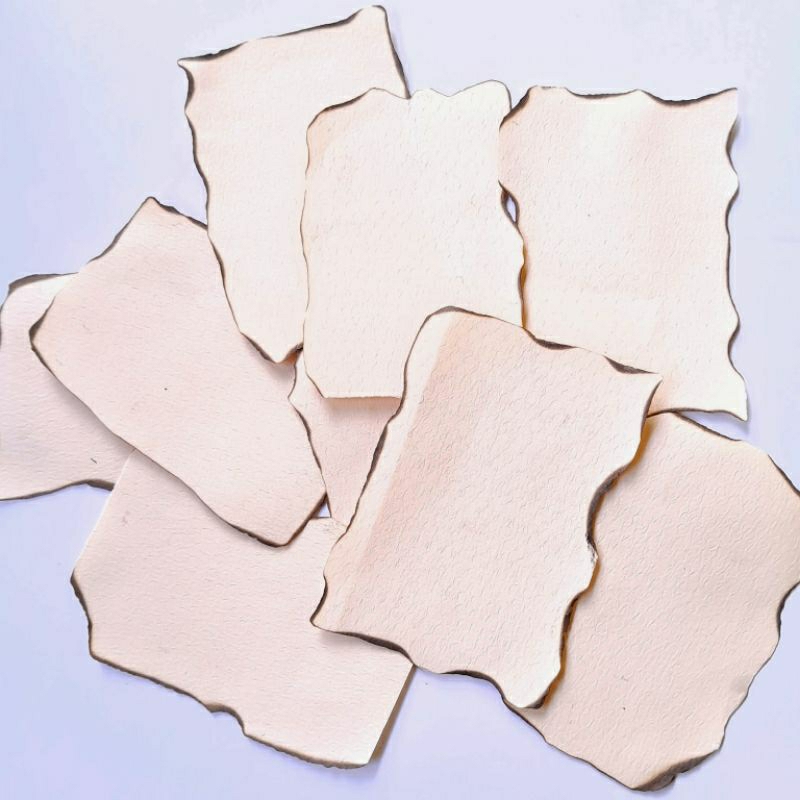 

paper deco burn vintage isi 8 pcs (setiap pcs motif bakar berbeda)