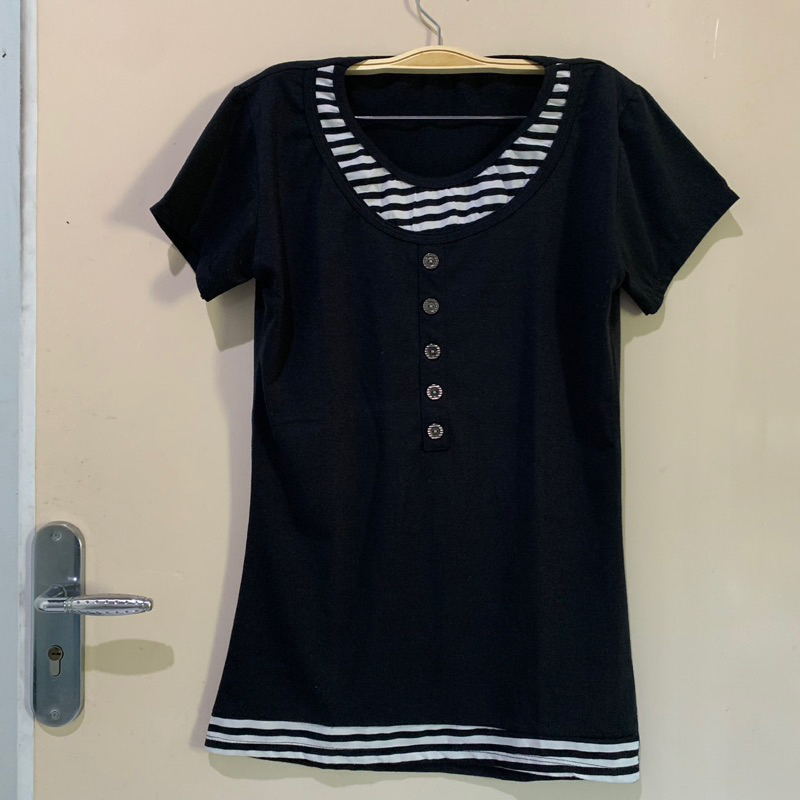 PRELOVED Baju Hitam Kaos Hitam Biru Garis Garis Kaos Simpel Atasan Wanita