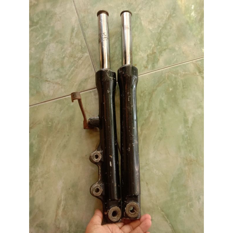 shock depan suzuki shogun kebo original