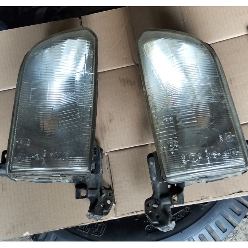 Headlam Lampu depan Set R/L Kanan Kiri Toyota Starlet Kapsul Original