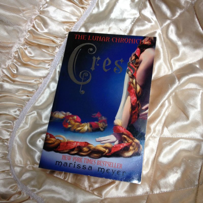 PRELOVED The Lunar Chronicles: Cress by Marissa Meyerprice