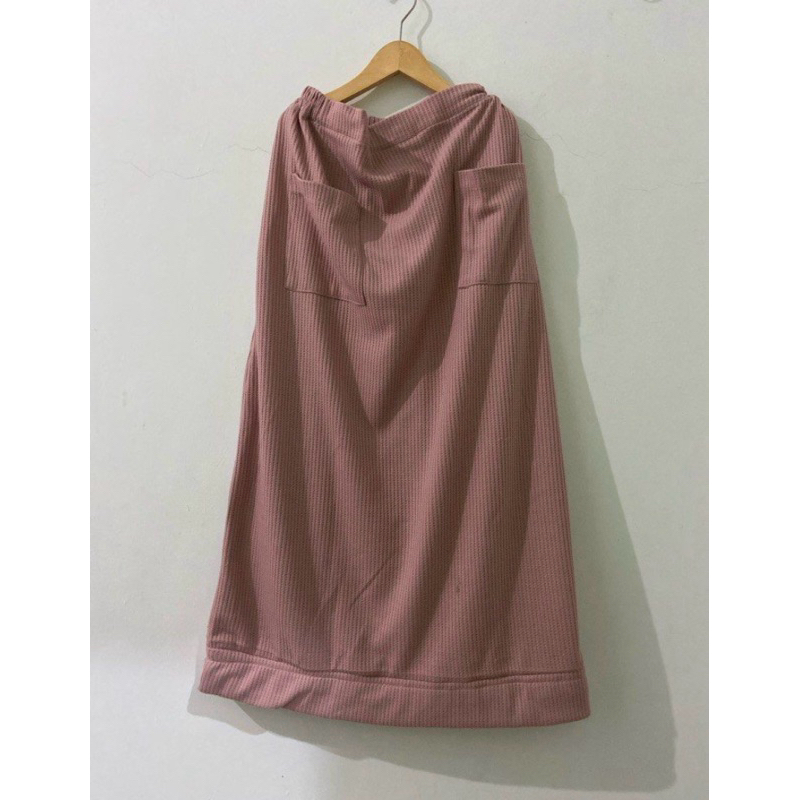 PRELOVED ROK TEKSTURE DUSTY PINK