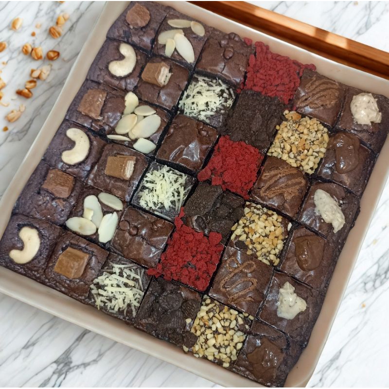 

Brownies fudgy sekat coklat premium / Hampers / Hadiah / Oleholeh
