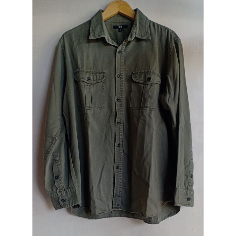 Kemeja Workshirt Uniqlo Army