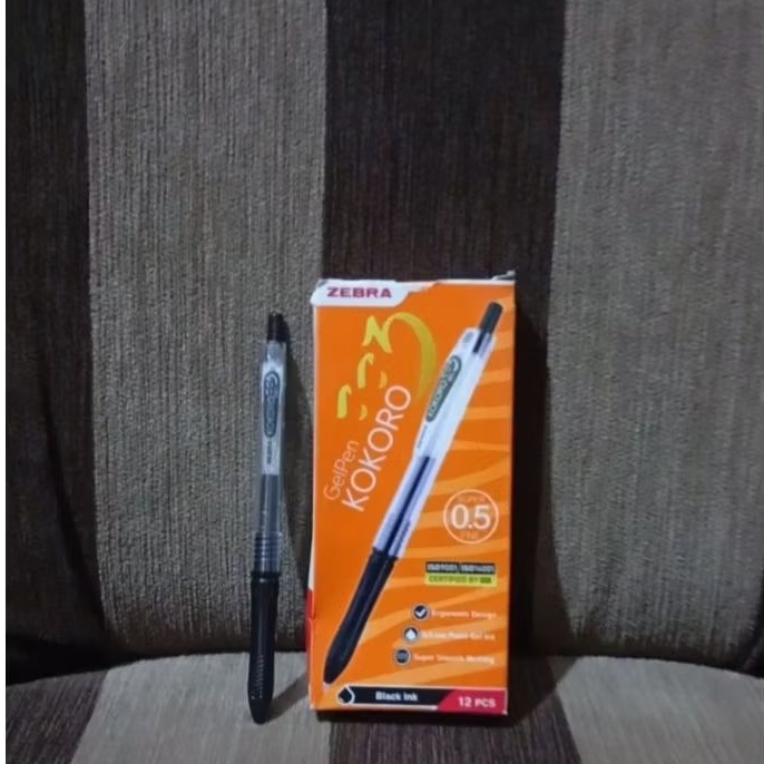 

Bulpoint Zebra Kokoro Gel Warna Hitam/0.5 mm/hasil penulisan bagus dan nyaman diapakai