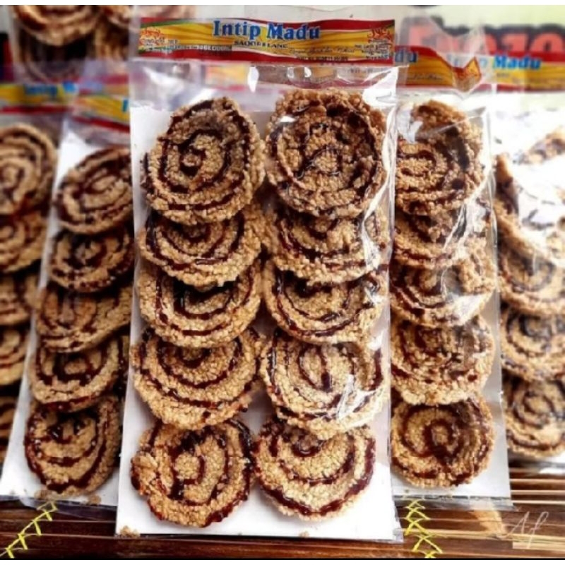 

Intip Madu khas Oleh oleh Solo (Kerak Nasi yang dilumuri Madu/gula Jawa )