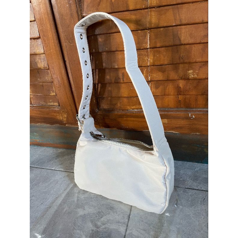 Preloved Tas Bahu KKV