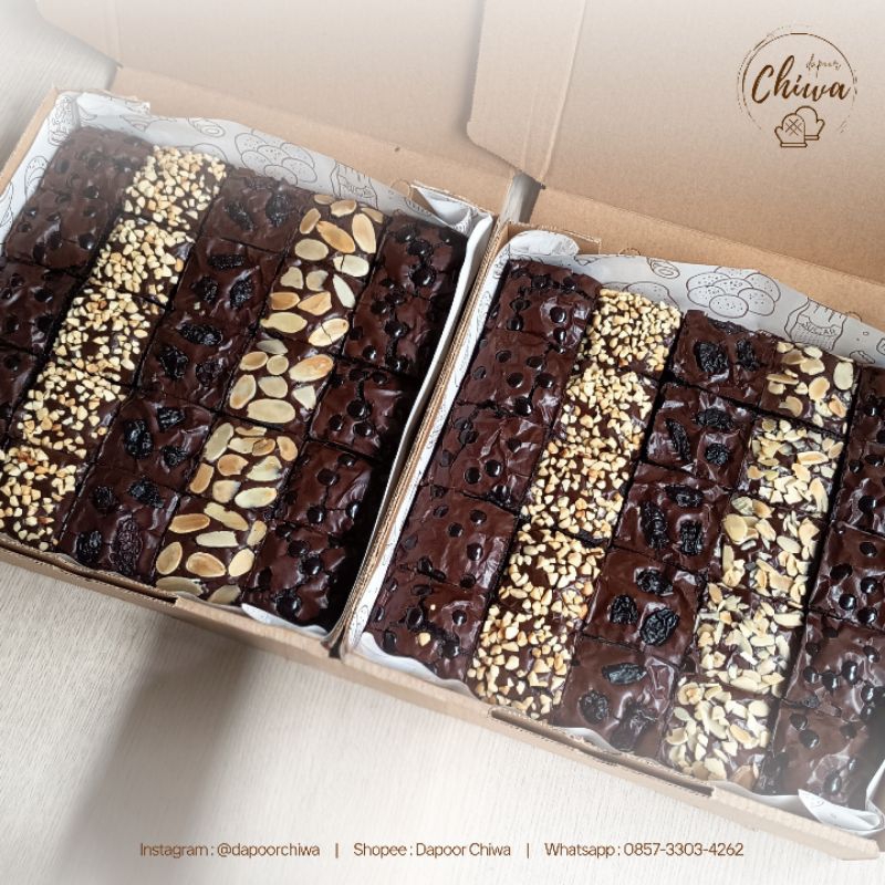 

Brownies Panggang 25 pcs (22*22 cm) | Fudgy Brownies Pasuruan