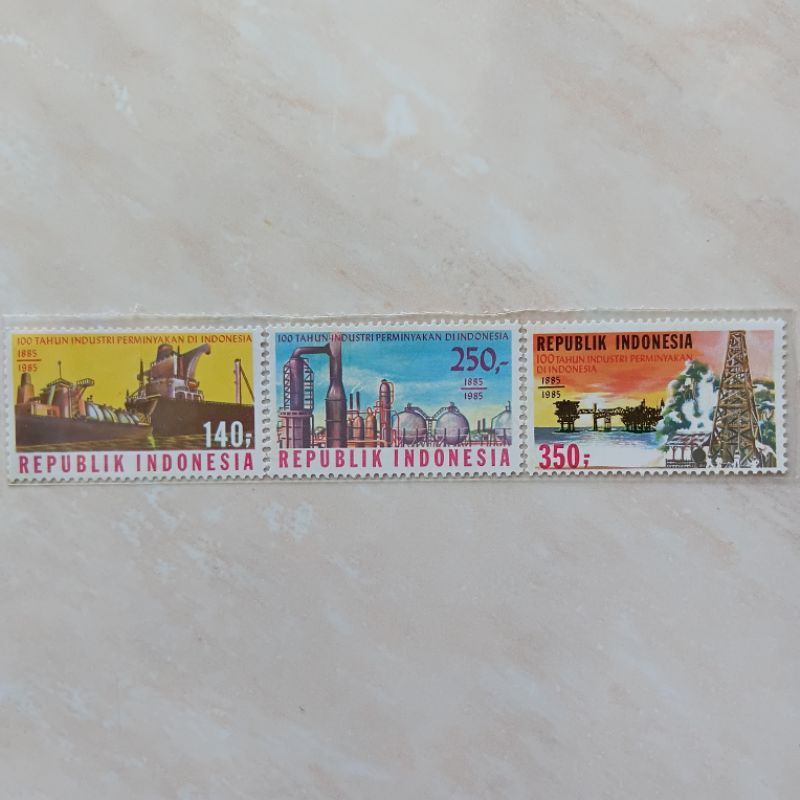 

Perangko Prangko Kuno Set Lengkap Seri 100 Tahun Industri Perminyakan 1985 Mint - YN2325