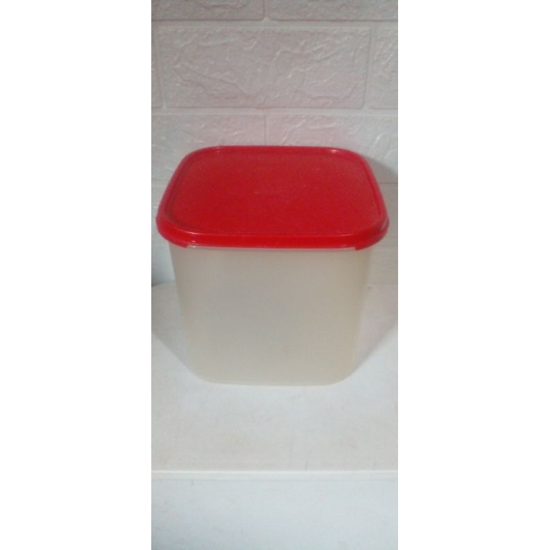 Tupperware MM Square 4Liter