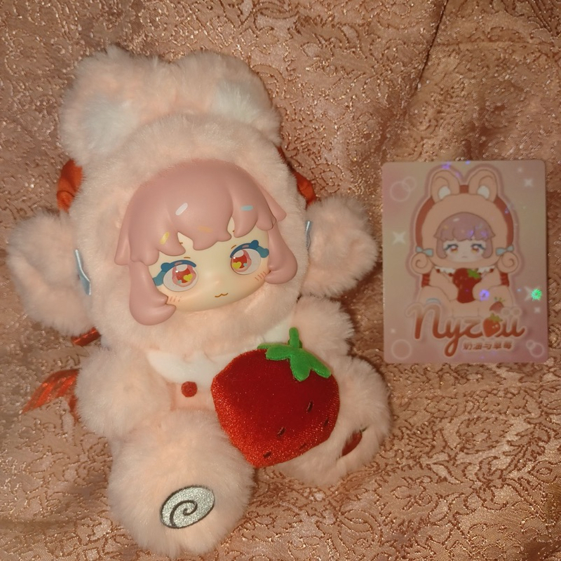 BLIND BOX PLUSH NINIZIE NYZAII THE TALE OF FRUIT SERIES - Strawberry