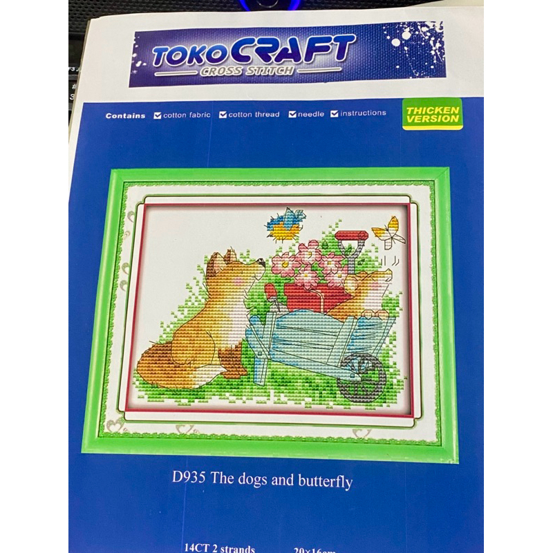 Paket Kristik Pola Cetak Kain The Dogs and Butterfly D935 , Crossstitch Print Patern The Dogs and Bu