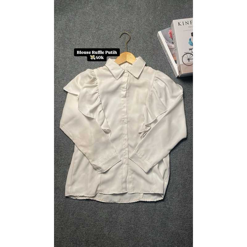 BLOUSE RUFFLE PUTIH