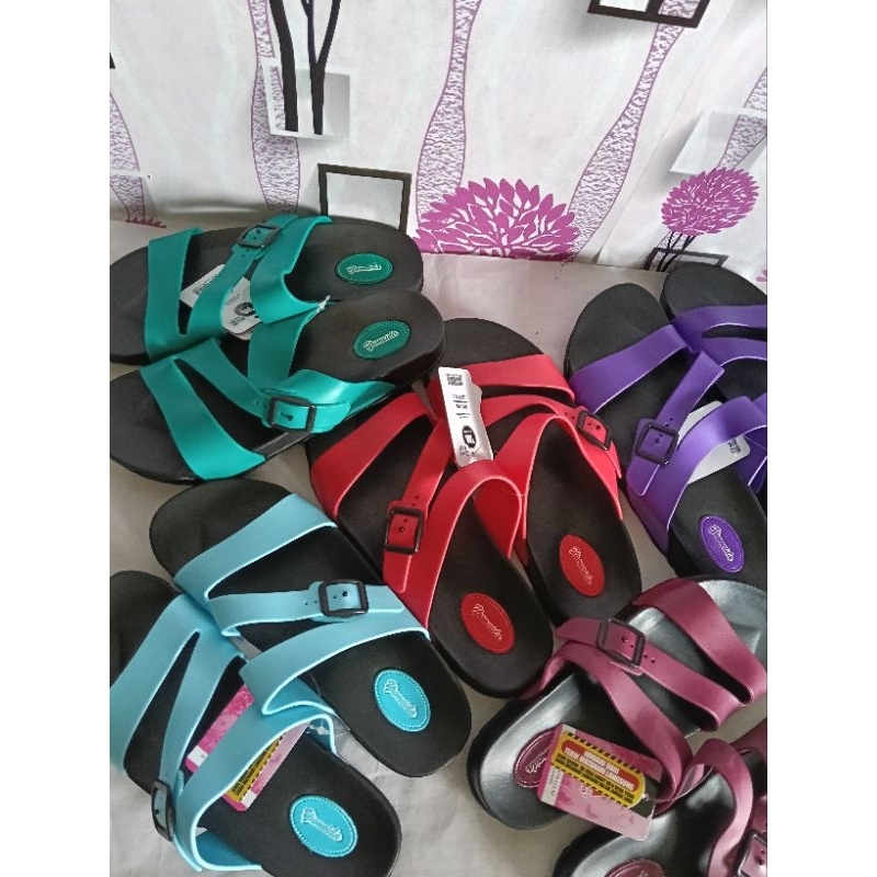 Sandal Jepit Karet Wanita Yumeida.