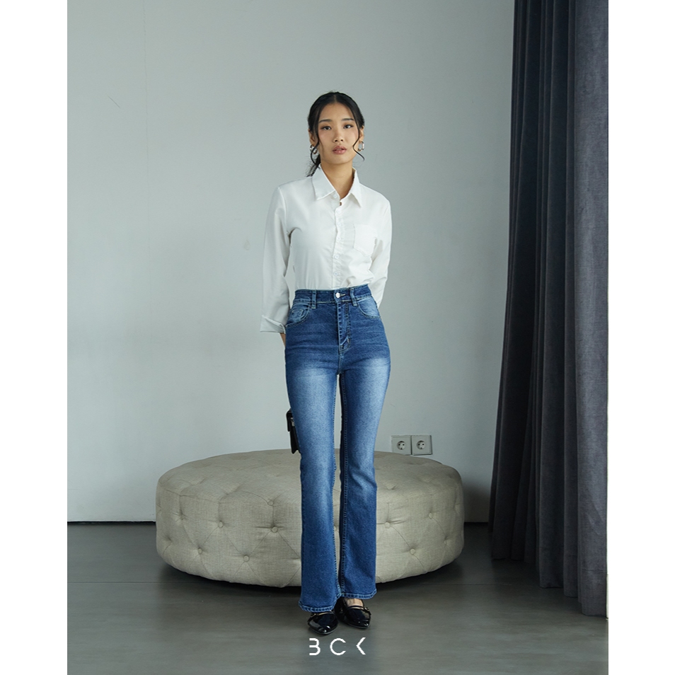 BCK - Celana Highwaist Jeans Cutbray Wanita Madeline