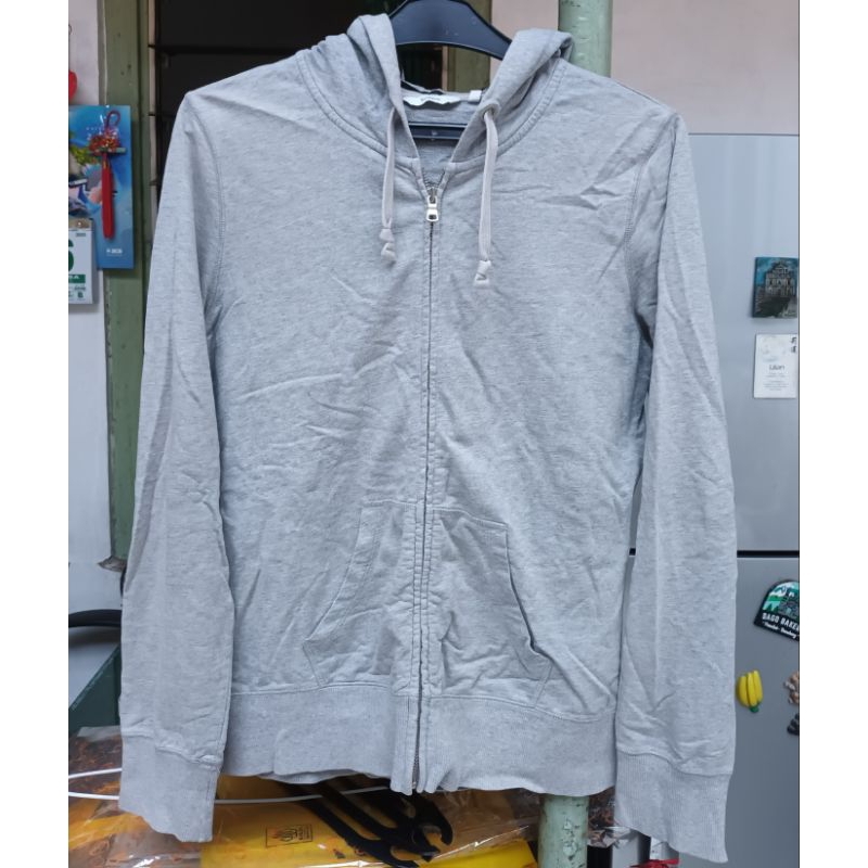 Jacket Hoodie warna Abu merk Bossini Preloved