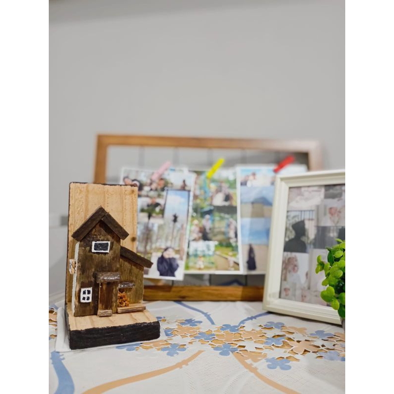 Miniatur rumah kayu minimalis "Rumah Tua"