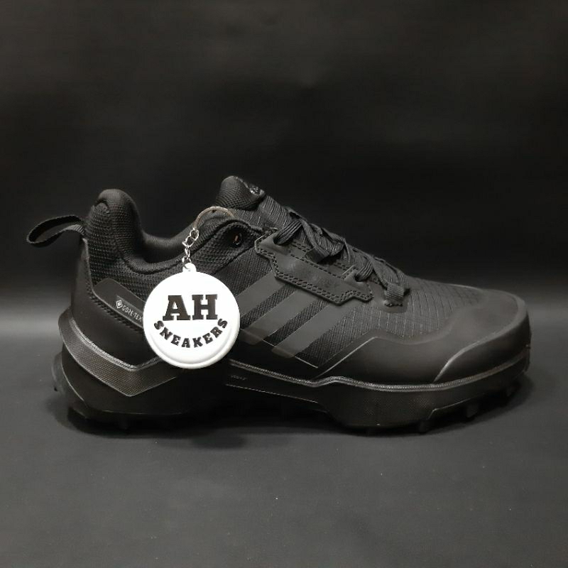 SEPATU TERREX AX4 GTX TRIPLE BLACK