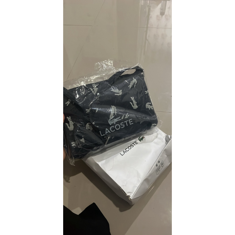 Tas Selempang Wanita Lacoste