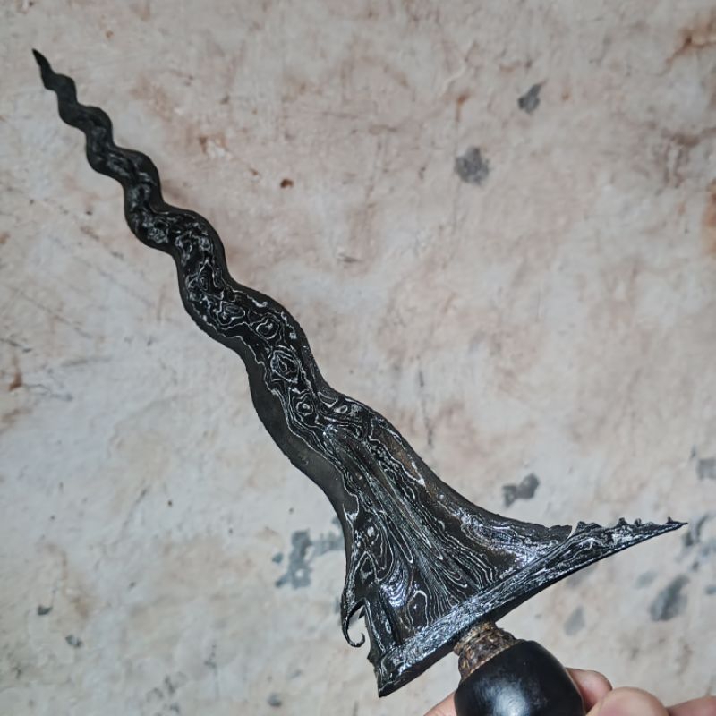 keris langka Parungsari jamin sepuh